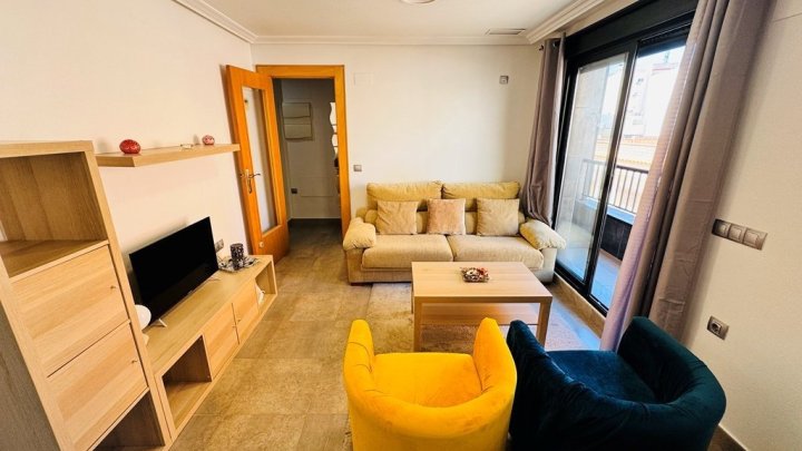 Appartement mit 2 Schlafzimmern und 1 Bad im Zentrum von La Mata nur 200 m vom Strand