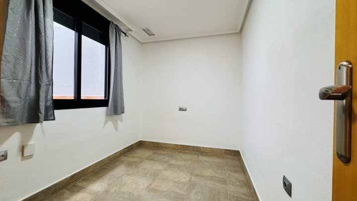 Appartement mit 2 Schlafzimmern und 1 Bad im Zentrum von La Mata nur 200 m vom Strand