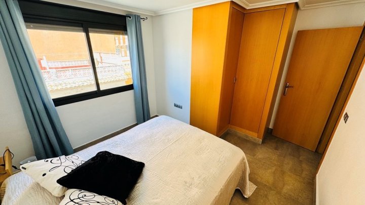 Appartement mit 2 Schlafzimmern und 1 Bad im Zentrum von La Mata nur 200 m vom Strand