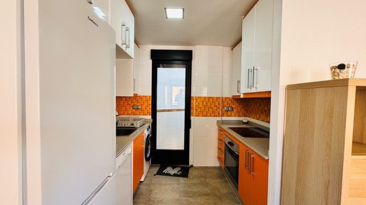 Appartement mit 2 Schlafzimmern und 1 Bad im Zentrum von La Mata nur 200 m vom Strand