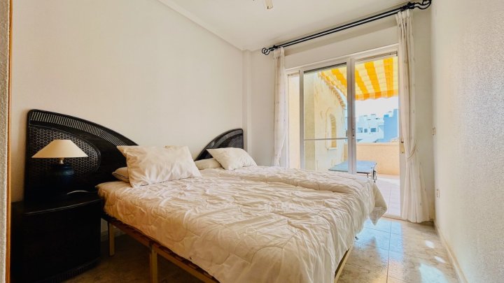 Villa mit 2 Schlafzimmern, 2 Bädern, Dachterrasse, Sauna und Gemeinschaftspool