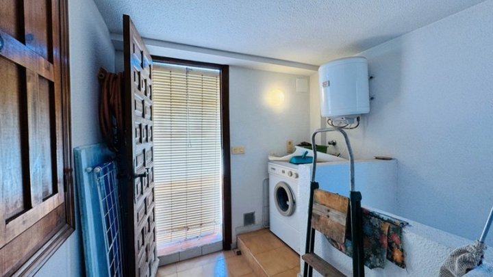 Doppelhaushälfte mit 3 Schlafzimmern, 2 Bädern und Dachterrasse nur 300 m vom Strand