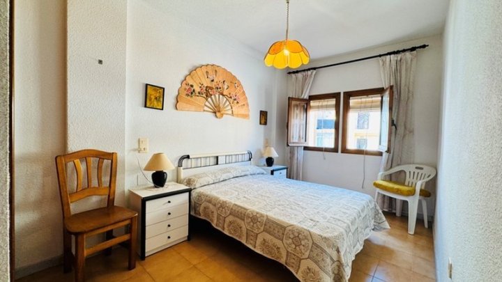 Doppelhaushälfte mit 3 Schlafzimmern, 2 Bädern und Dachterrasse nur 300 m vom Strand