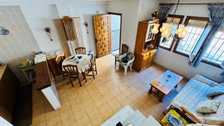 Doppelhaushälfte mit 3 Schlafzimmern, 2 Bädern und Dachterrasse nur 300 m vom Strand
