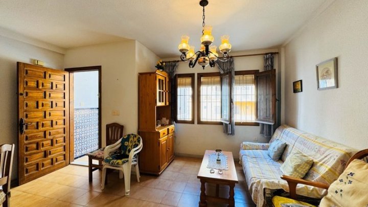 Doppelhaushälfte mit 3 Schlafzimmern, 2 Bädern und Dachterrasse nur 300 m vom Strand