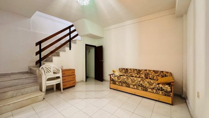 Doppelhaushälfte mit 3 Schlafzimmern, 2 Bädern und Dachterrasse nur 300 m vom Strand