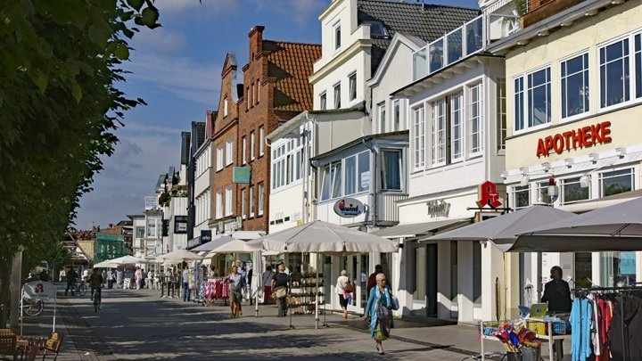 Ferienwohnung oder Eigennutzung:Maritimes Wohnglück in TRAVEMÜNDE 3 Zi ETW+Balkon - OTTO STÖBEN GmbH