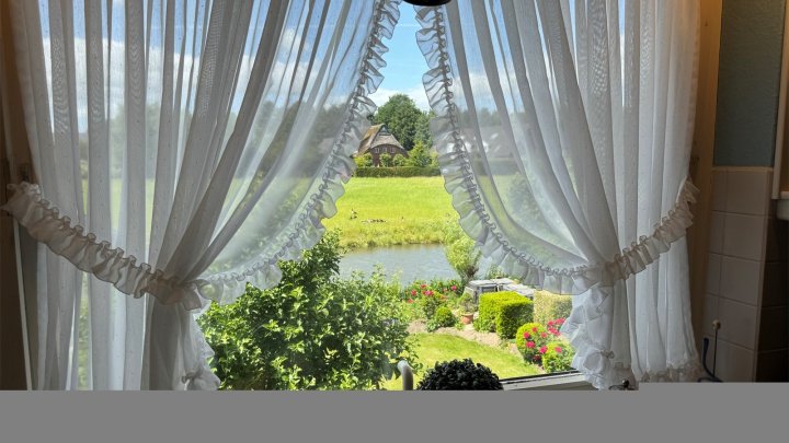 Direkte Wasserlage! Gepflegtes Einfamilienhaus am Fluss in Glückstadt - OTTO STÖBEN GmbH