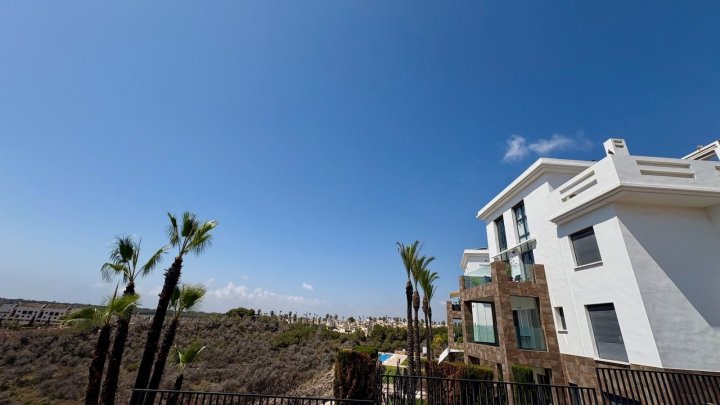 Maisonette-Wohnung mit 3 Schlafzimmern und 2 Bädern im Herzen des Golfplatzes Las Ramblas de Campoamor
