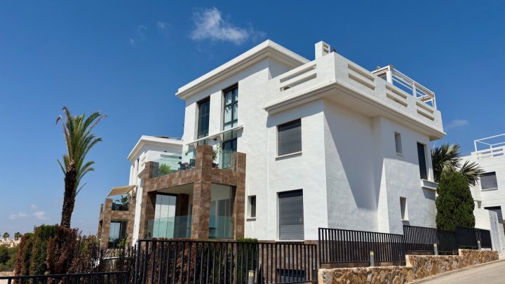Maisonette-Wohnung mit 3 Schlafzimmern und 2 Bädern im Herzen des Golfplatzes Las Ramblas de Campoamor