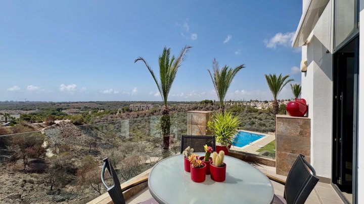 Maisonette-Wohnung mit 3 Schlafzimmern und 2 Bädern im Herzen des Golfplatzes Las Ramblas de Campoamor