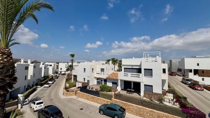 Maisonette-Wohnung mit 3 Schlafzimmern und 2 Bädern im Herzen des Golfplatzes Las Ramblas de Campoamor