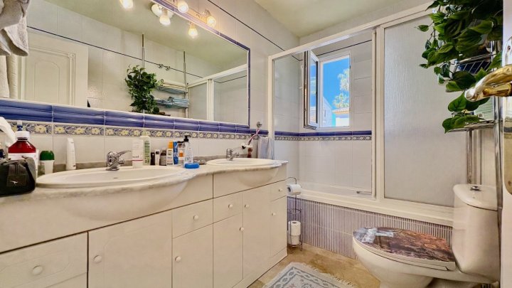 Mediterrane Villa mit 2 Schlafzimmern, 2 Bädern, Privatpool und fantastischem Ausblick