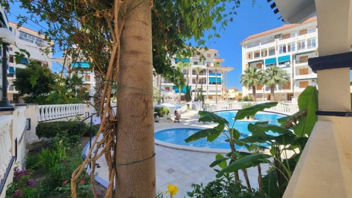 Appartement mit 1 Schlafzimmer, 1 Bad, Tiefgaragenstellplatz und Gemeinschaftspool nur 300 m vom Strand