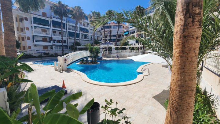 Appartement mit 1 Schlafzimmer, 1 Bad, Tiefgaragenstellplatz und Gemeinschaftspool nur 300 m vom Strand