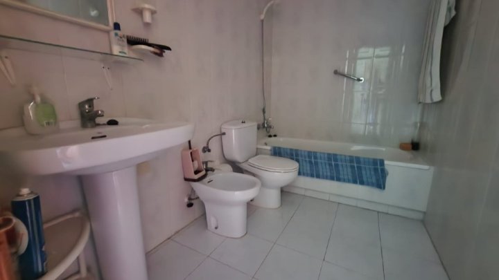 Appartement mit 1 Schlafzimmer, 1 Bad, Tiefgaragenstellplatz und Gemeinschaftspool nur 300 m vom Strand