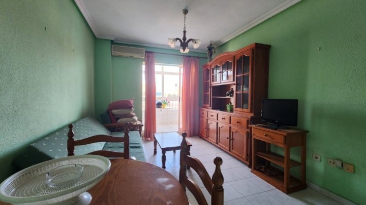 Appartement mit 1 Schlafzimmer, 1 Bad, Tiefgaragenstellplatz und Gemeinschaftspool nur 300 m vom Strand