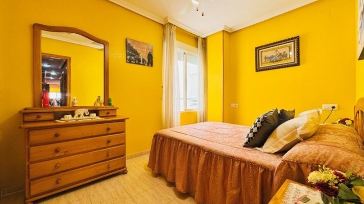 Appartement mit 2 Schlafzimmern und 1 Bad im Zentrum von La Mata nur 100 m vom Strand entfernt