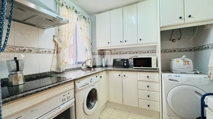 Appartement mit 2 Schlafzimmern und 1 Bad im Zentrum von La Mata nur 100 m vom Strand entfernt
