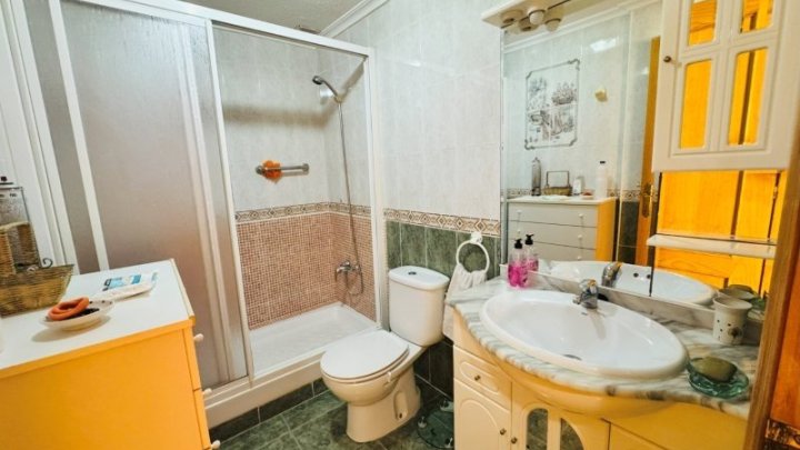 Appartement mit 2 Schlafzimmern und 1 Bad im Zentrum von La Mata nur 100 m vom Strand entfernt