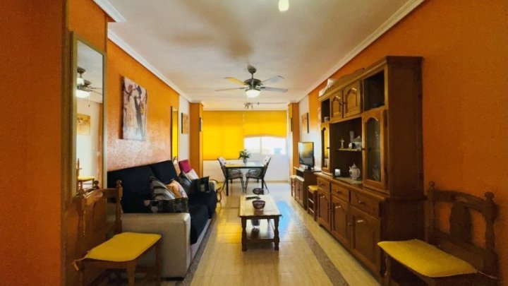 Appartement mit 2 Schlafzimmern und 1 Bad im Zentrum von La Mata nur 100 m vom Strand entfernt