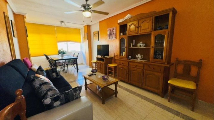 Appartement mit 2 Schlafzimmern und 1 Bad im Zentrum von La Mata nur 100 m vom Strand entfernt
