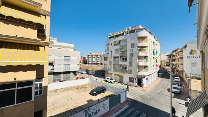 Appartement mit 2 Schlafzimmern und 1 Bad im Zentrum von La Mata nur 100 m vom Strand entfernt