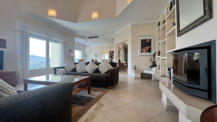 Exklusive Villa mit traumhaftem Meer- und Golfblick in La Sella