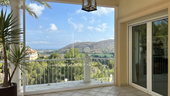 Exklusive Villa mit traumhaftem Meer- und Golfblick in La Sella