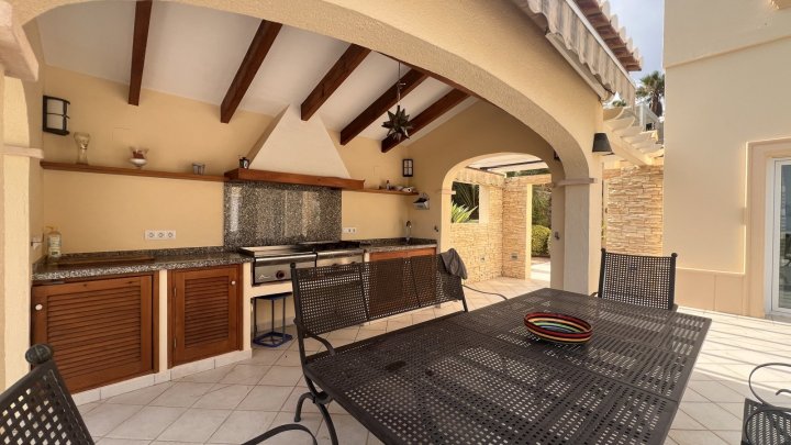 Exklusive Villa mit traumhaftem Meer- und Golfblick in La Sella
