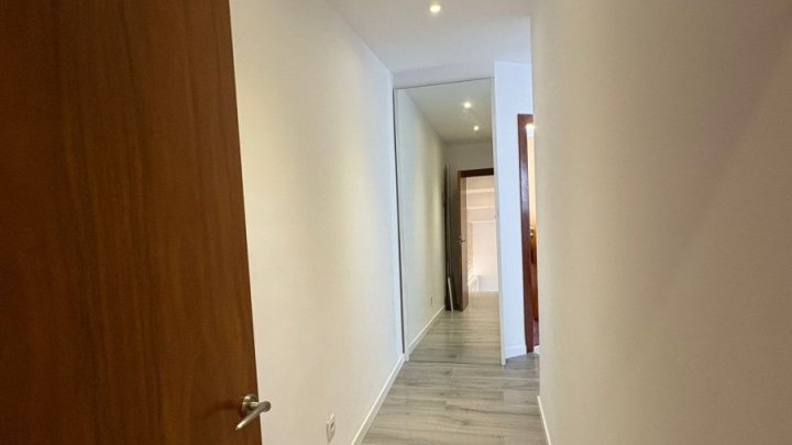 Renovierte Maisoette-Wohnung mit 50 m² Terrasse und Meer- und Burgblick im Zentrum von Dénia