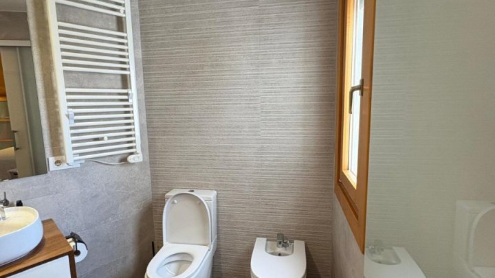 Renovierte Maisoette-Wohnung mit 50 m² Terrasse und Meer- und Burgblick im Zentrum von Dénia