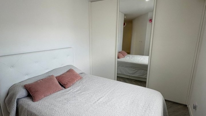 Renovierte Maisoette-Wohnung mit 50 m² Terrasse und Meer- und Burgblick im Zentrum von Dénia