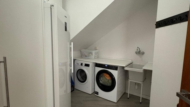 Renovierte Maisoette-Wohnung mit 50 m² Terrasse und Meer- und Burgblick im Zentrum von Dénia