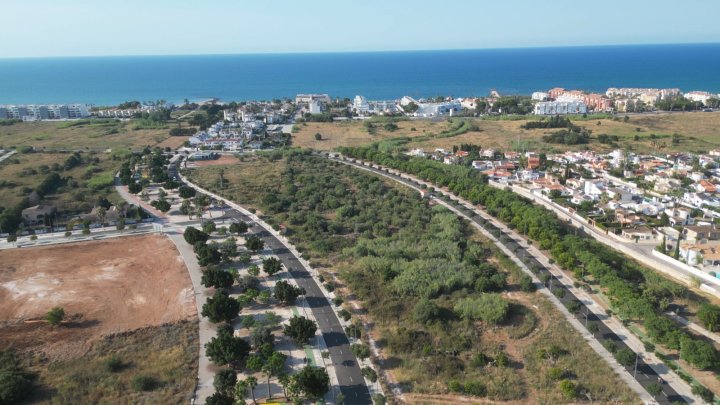 Schöne Villa mit Pool, Klima und Zentralheizung, alles auf einer Ebene, Rollstuhl geeignet, gute Vermietbarkeit