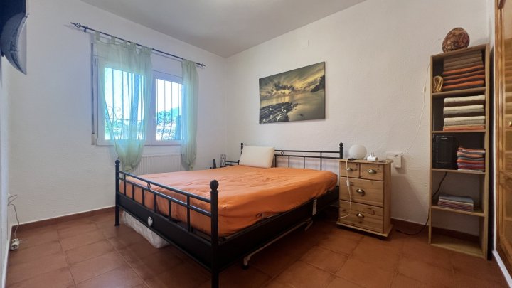 Schöne Villa mit Pool, Klima und Zentralheizung, alles auf einer Ebene, Rollstuhl geeignet, gute Vermietbarkeit