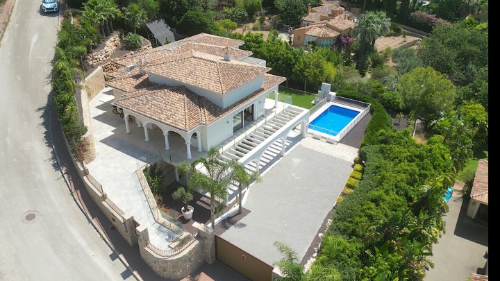 Traumhaft gelegene Luxusvilla in Javea - Südseite Montgo mit vielen Extras und herrlicher Aussicht