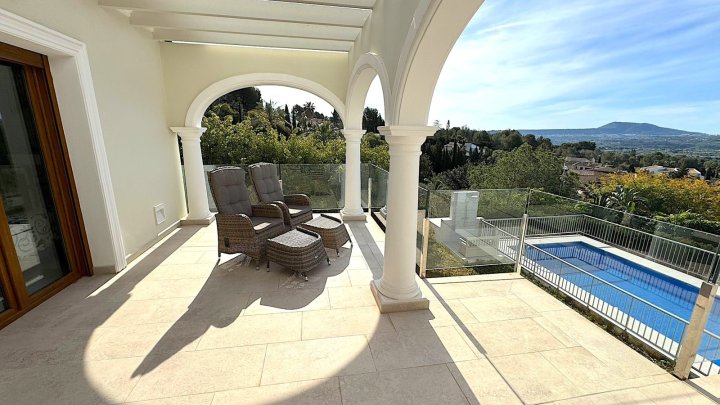 Traumhaft gelegene Luxusvilla in Javea - Südseite Montgo mit vielen Extras und herrlicher Aussicht