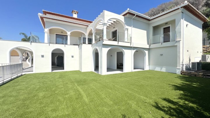 Traumhaft gelegene Luxusvilla in Javea - Südseite Montgo mit vielen Extras und herrlicher Aussicht