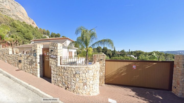 Traumhaft gelegene Luxusvilla in Javea - Südseite Montgo mit vielen Extras und herrlicher Aussicht