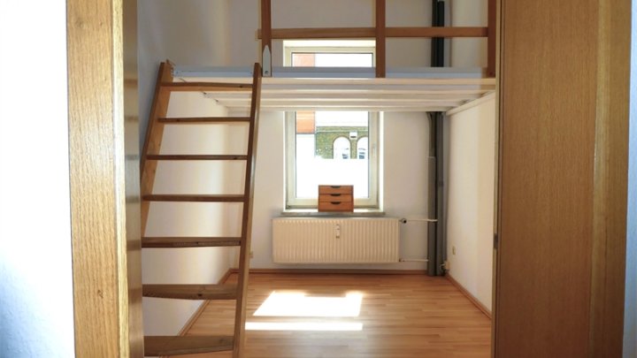 KIEL-SCHREVENTEICH: Bezugsfreie 2-Zimmer-Wohnung in City- und Uninähe (Höhe Städtisches Krankenhaus)
