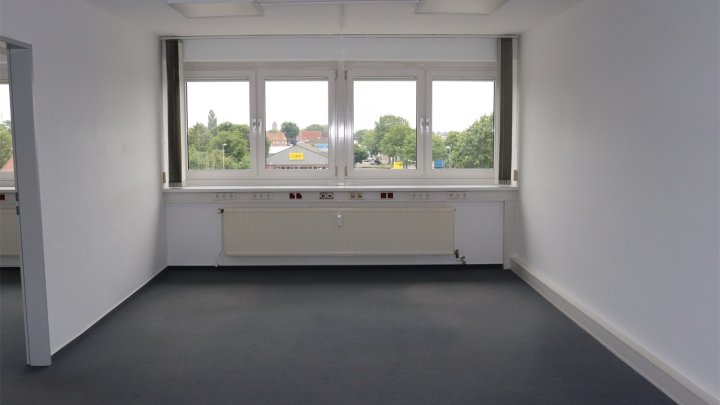 Gute Aussichten: Zentrale Büroflächen mit Stellplätzen in Neumünster! OTTO STÖBEN!