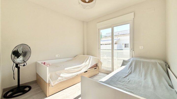 Großes, modernes Reihenhaus mit Gemeinschaftspool in El Vergel