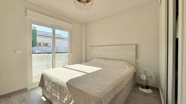 Großes, modernes Reihenhaus mit Gemeinschaftspool in El Vergel