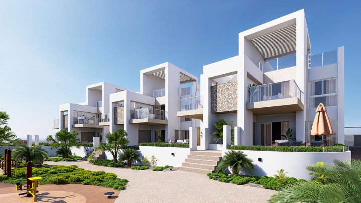 Obergeschoss-Wohnungen mit 3 Schlafzimmern, 2 Bädern, Dachterrasse, Klimaanlage, Einbauküchen mit Elektrogeräten, Kfz-Stellplatz und Gemeinschaftspool