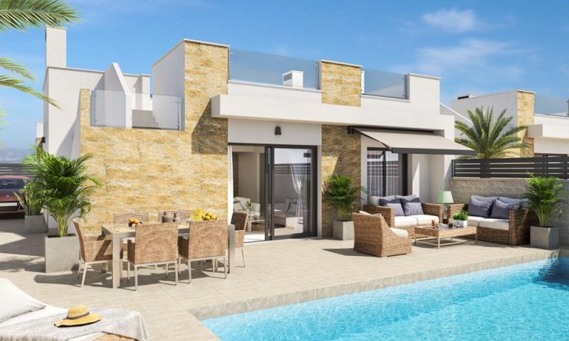Exklusive Doppelhaushälften mit 3 Schlafzimmern, 2 Bädern, Dachterrasse, Klimaanlage, Privatpool und Kfz-Stellplatz