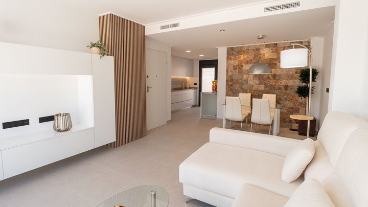 Exklusive Villen mit 3 Schlafzimmern, 2 Bädern, Dachterrasse, Klimaanlage, Privatpool und Kfz-Stellplatz
