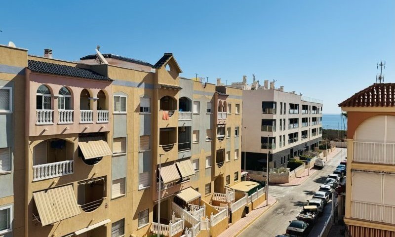 Appartement mit 2 Schlafzimmern, 1 Bad, Tiefgaragenstellplatz und Gemeinschaftspool nur 150 m vom Strand