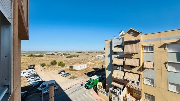 Appartement mit 2 Schlafzimmern, 1 Bad, Tiefgaragenstellplatz und Gemeinschaftspool nur 150 m vom Strand