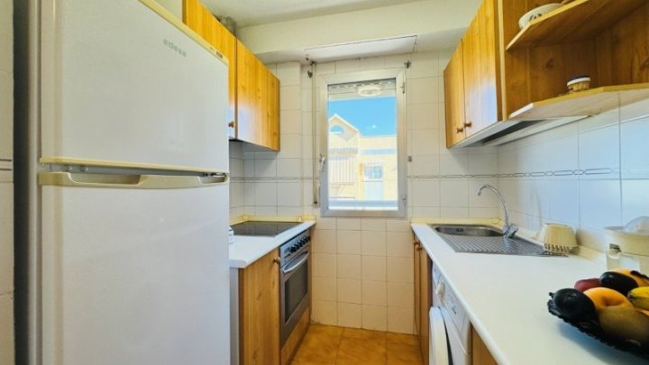 Appartement mit 2 Schlafzimmern, 1 Bad, Tiefgaragenstellplatz und Gemeinschaftspool nur 150 m vom Strand
